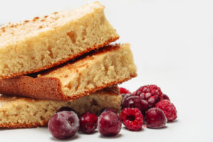 Date cake or semolina cake with rose water